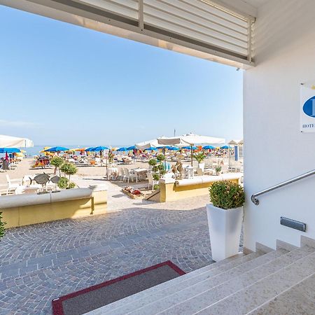 Hotel Vittoria リニャーノ・サッビアドーロ エクステリア 写真
